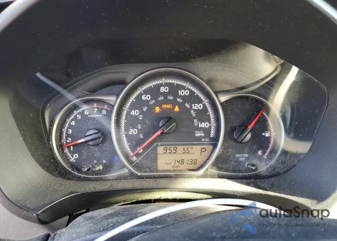 2017 Toyota Yaris 5-Door L Fleet z USA, uszkodzony, nr VIN VNKKTUD30HA083356